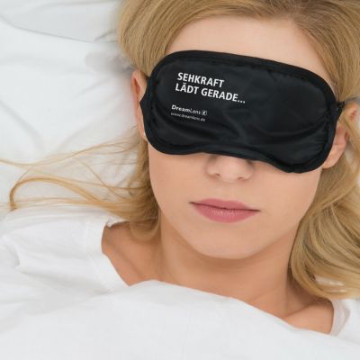 Bild zu Nachtlinsen: Orthokeratologische Kontaktlinsen gegen Alterssichtigkeit