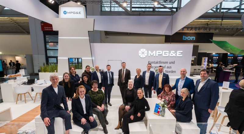Das MPG&E-Team am Messestand der opti 2026 in München